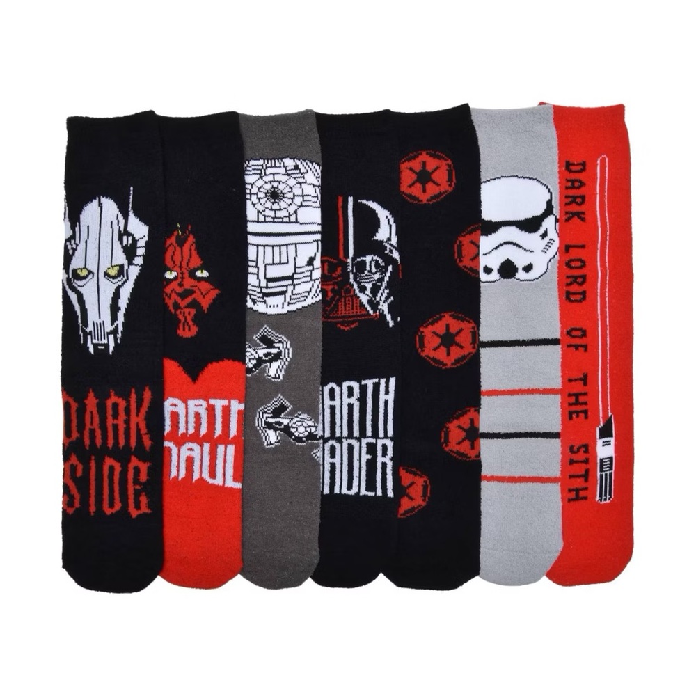Men's nwt Star Wars Cozy Socks - Red 6-12